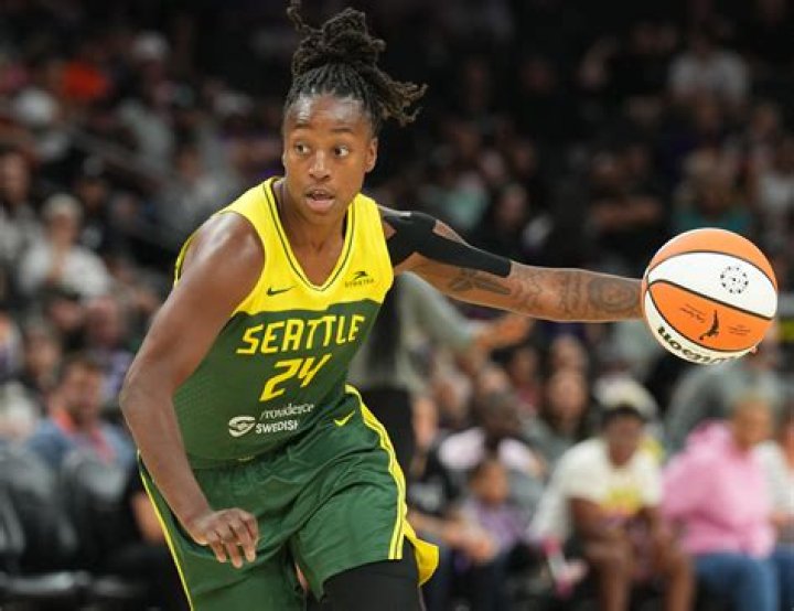 Jewell Loyd is Giving Back to Chicago and Inspiring the Next Generation