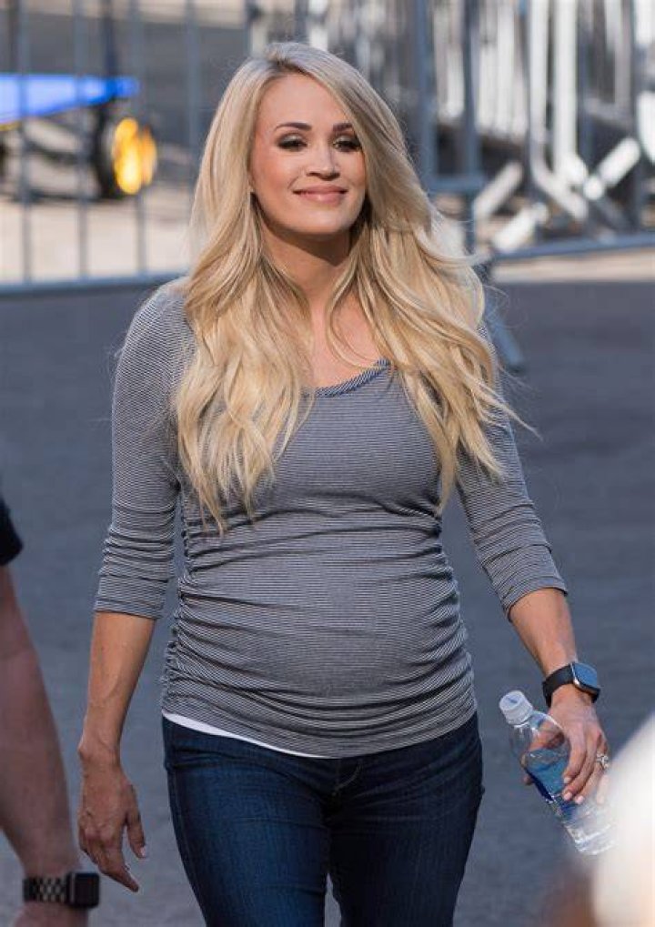 Pregnant Carrie Underwood Being a Working Mom Takes &lsquo;Balance&rsquo;