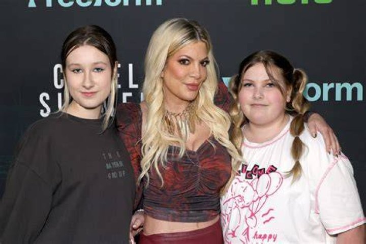 Report Tori Spelling &lsquo;Struggling While Living in RV on